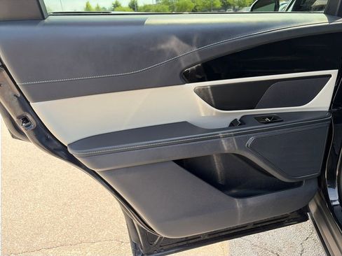Used 2025 Lincoln Nautilus Premier AWD/4WD image 28