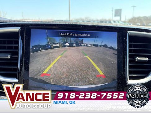 Used 2025 Chrysler Voyager LX image 28