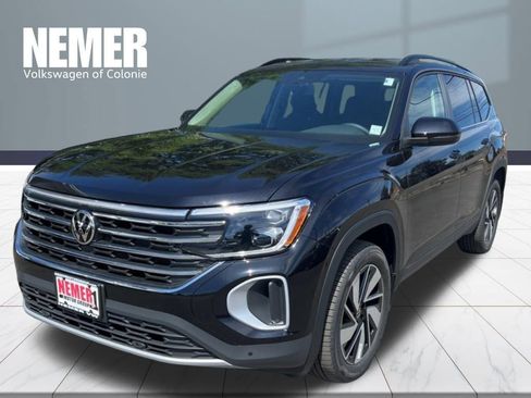 New 2026 Volkswagen Atlas SE image 1