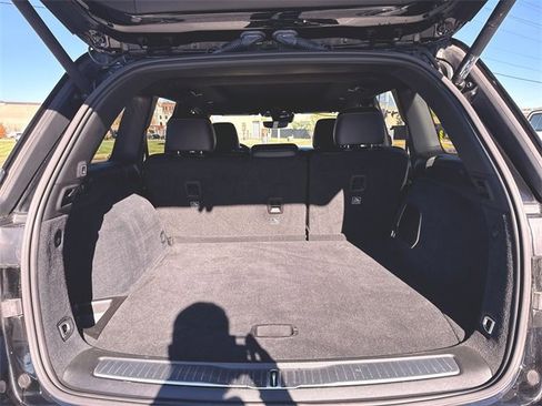 Used 2023 Jeep Grand Cherokee Overland image 27