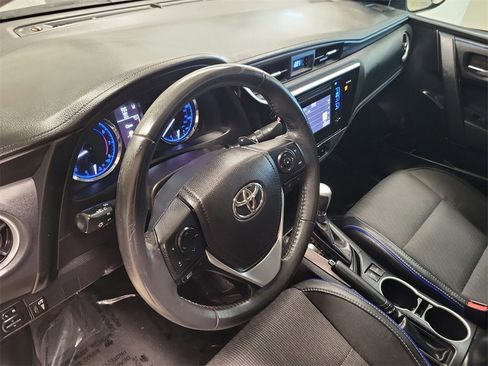 Used 2017 Toyota Corolla SE image 17