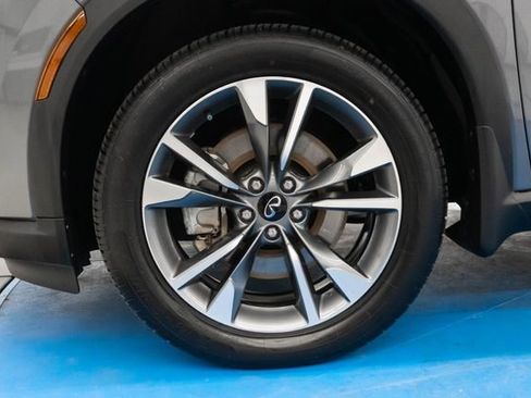 Used 2023 INFINITI QX60 Luxe w/ Cargo Package FWD image 2