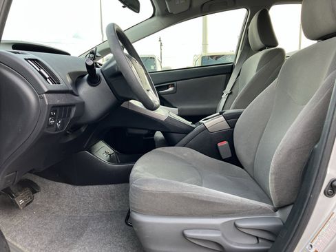 Used 2014 Toyota Prius Two image 18