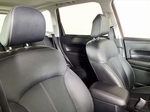 Used 2017 Subaru Forester 2.5i Touring image 10