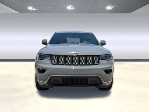 Used 2022 Jeep Grand Cherokee Laredo X RWD image 5
