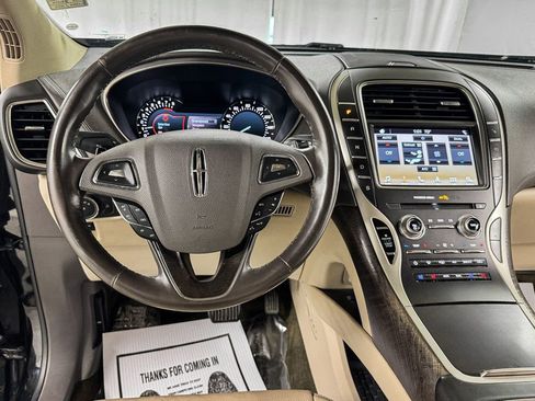 Used 2017 Lincoln MKX Reserve image 13