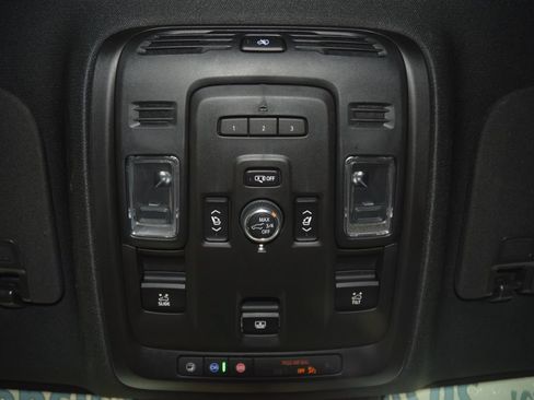 Used 2024 Cadillac Escalade ESV Premium Luxury w/ LPO, Floor Liner Package AWD/4WD image 54
