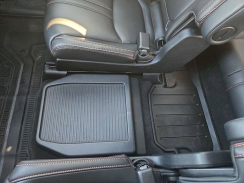 Used 2023 Honda Pilot TrailSport image 30