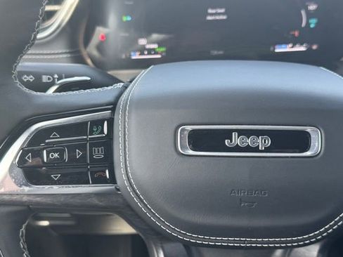 New 2024 Jeep Grand Cherokee Overland w/ Advanced Protech Group III image 30