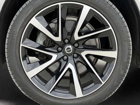 Used 2023 Volvo XC90 B6 Plus AWD/4WD image 38
