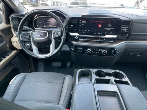 Used 2024 GMC Sierra 1500 SLE w/ Preferred Package AWD/4WD image 9