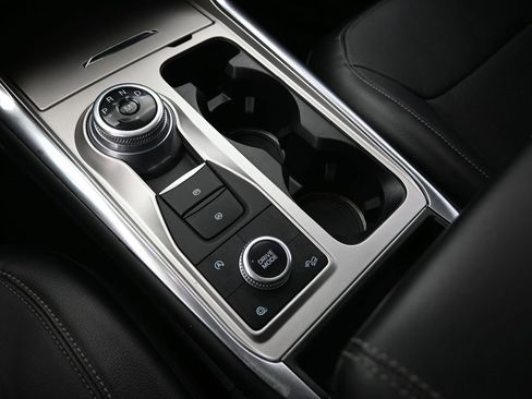 Used 2020 Ford Explorer Limited w/ Class III Trailer Tow Package image 32