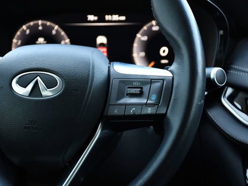 Used 2023 INFINITI QX60 Luxe w/ Performance Audio Package AWD/4WD image 28