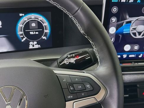 Used 2025 Volkswagen Tiguan S image 16