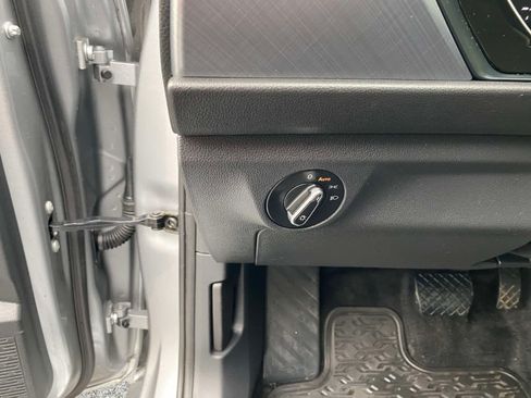 Certified 2024 Volkswagen Jetta SE FWD image 12