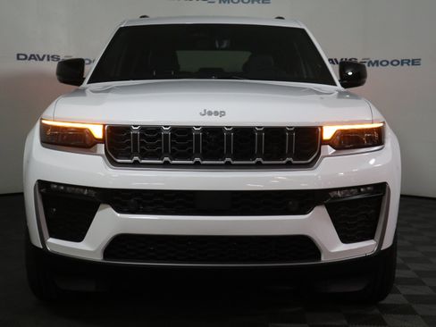 New 2026 Jeep Grand Cherokee Limited image 13