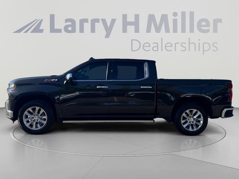 Used 2021 Chevrolet Silverado 1500 LTZ w/ Z71 Off-Road Package AWD/4WD image 2