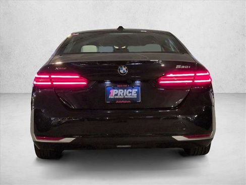 Used 2026 BMW 530i xDrive image 7