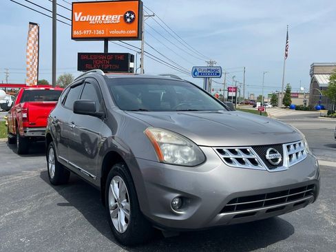 Used 2015 Nissan Rogue S w/ Convenience Package FWD image 1