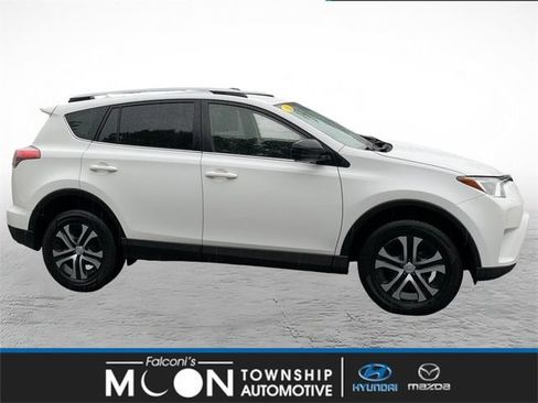 Used 2016 Toyota RAV4 LE AWD/4WD image 1