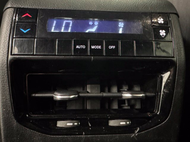 Used 2023 Jeep Grand Cherokee L Laredo AWD/4WD image 26