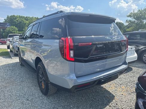 Used 2025 Ford Expedition Tremor AWD/4WD image 5