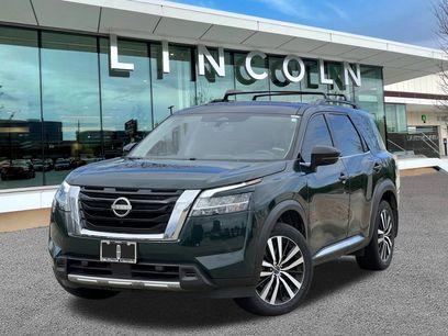 Used 2024 Nissan Pathfinder Platinum