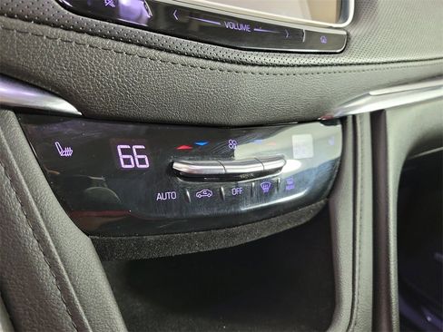 Used 2019 Cadillac XT5 Luxury image 27