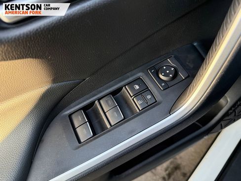 Used 2025 Toyota RAV4 XLE image 21