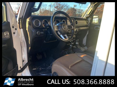 Used 2020 Jeep Gladiator Overland image 9