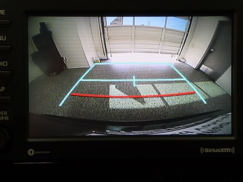 Used 2021 Toyota RAV4 LE AWD/4WD image 19