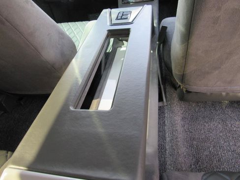 Used 1993 Chevrolet Silverado 3500 2WD Crew Cab image 70