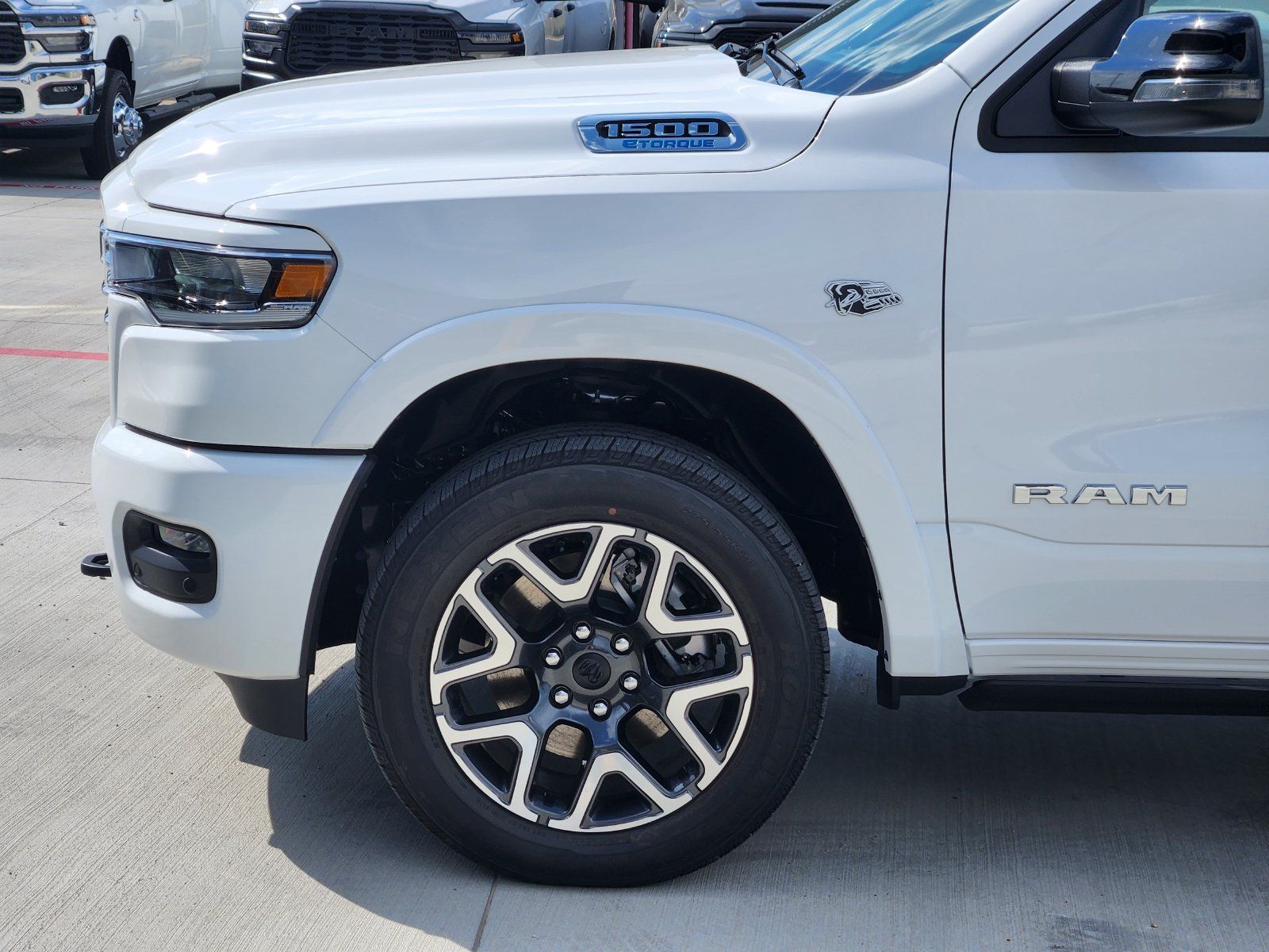 New 2026 RAM 1500 Laramie AWD/4WD image 10