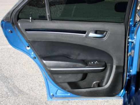 Used 2023 Chrysler 300 Touring w/ Sport Appearance Package image 29