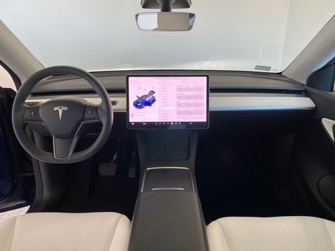 Used 2021 Tesla Model Y Long Range image 15