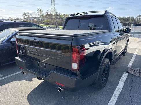 Used 2024 Honda Ridgeline Black Edition image 11