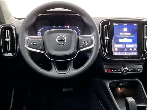 New 2026 Volvo XC40 B5 Core w/ Climate Package image 21