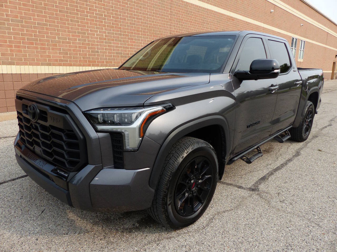 Used 2024 Toyota Tundra Limited w/ TRD Off-Road Package AWD/4WD image 6