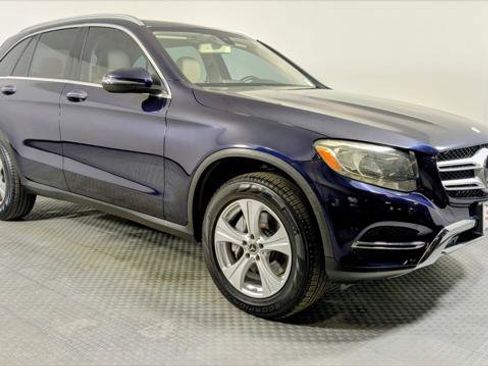 Used 2017 Mercedes-Benz GLC 300 4MATIC image 9