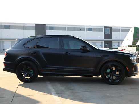 Used 2021 Bentley Bentayga image 15