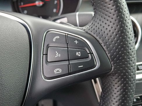 Used 2019 Mercedes-Benz GLC 300 4MATIC image 22