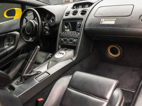 Used 2004 Lamborghini Gallardo image 12