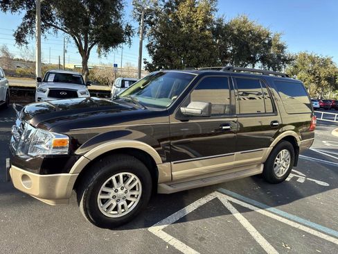 Used 2013 Ford Expedition XLT image 5