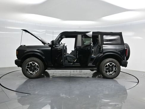 Used 2022 Ford Bronco Outer Banks image 40