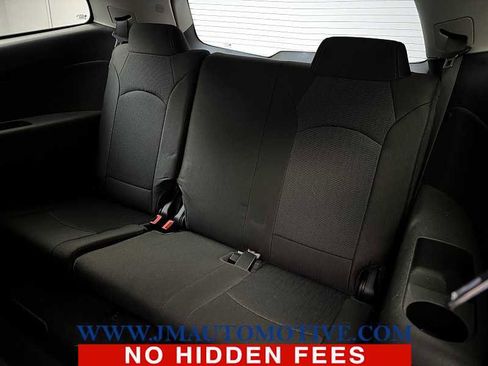 Used 2017 Chevrolet Traverse LT w/ Style and Technology Package image 16