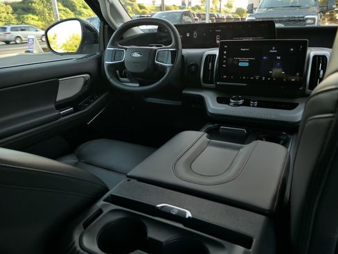 Used 2025 Ford Expedition Max Active image 25