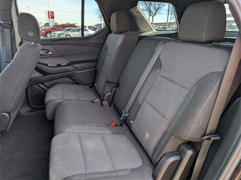 Used 2023 Chevrolet Traverse LT image 27