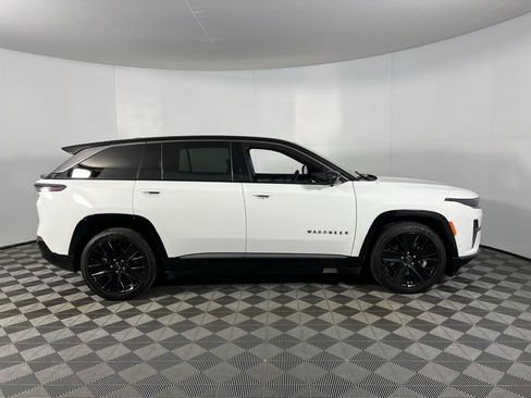 Used 2024 Jeep Wagoneer Launch Edition image 3