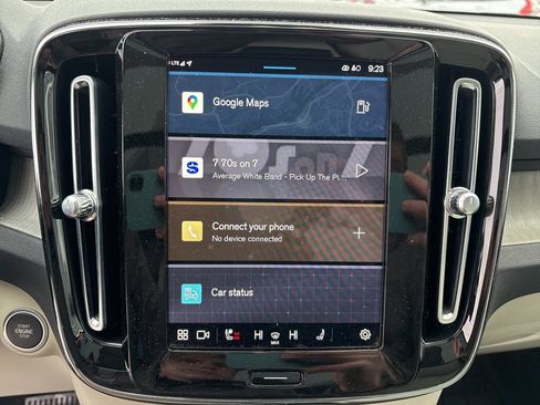 Used 2023 Volvo XC40 B5 Plus w/ Protection Package Premier image 21