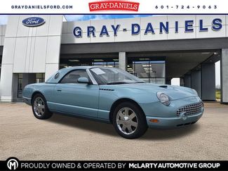 Used 2002 Ford Thunderbird video 1